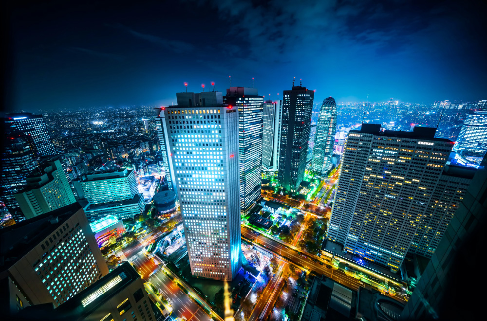 ドローンで上から撮影した夜景